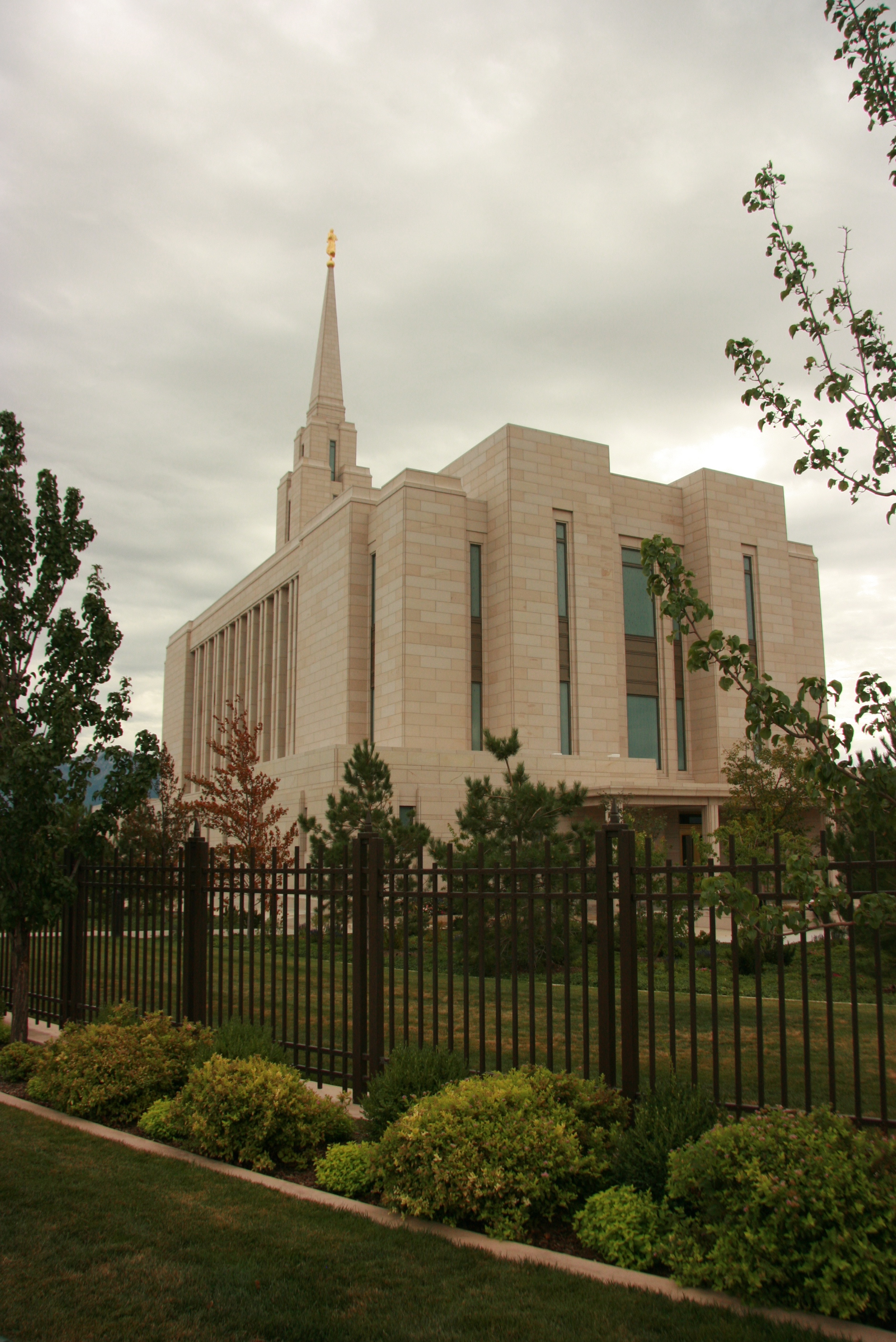 Oquirrh Mountains Temple